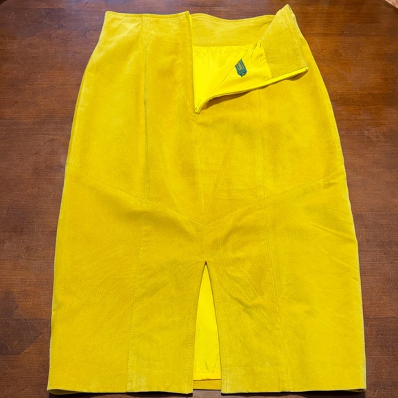 Vintage “Danier Leather” Skirt / Blazer Set - Picture 11 of 16